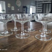 Set of 6 champagne glasses in antique chiseled epi glass