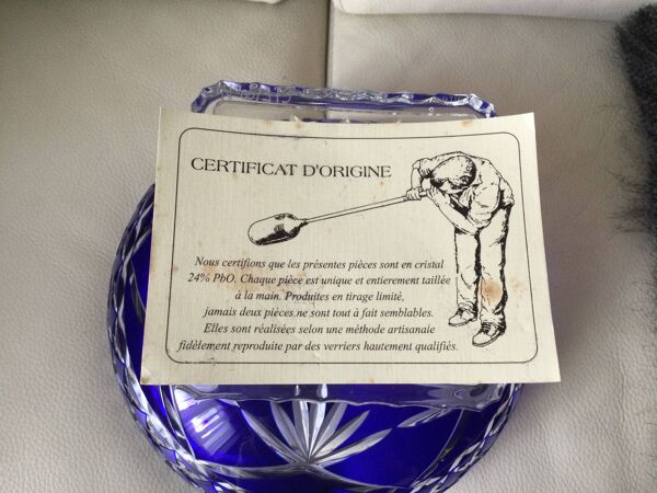 Coupe en cristal bleu de Lorraine Saint Nicolas