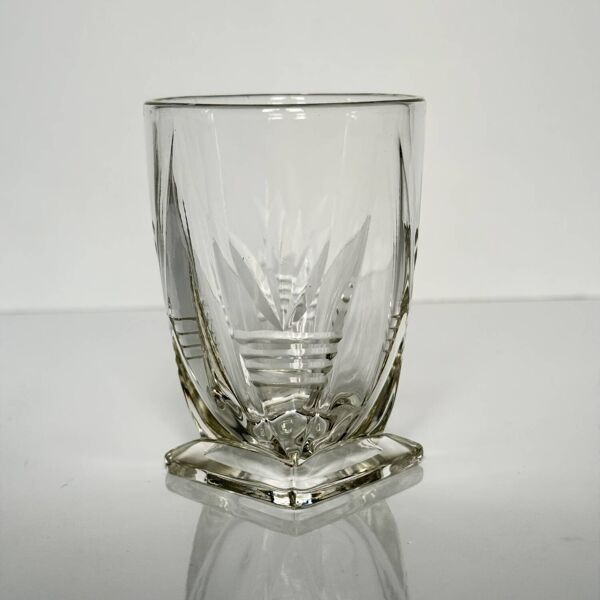 6 verres Art déco en verre taillé en forme de tulipe