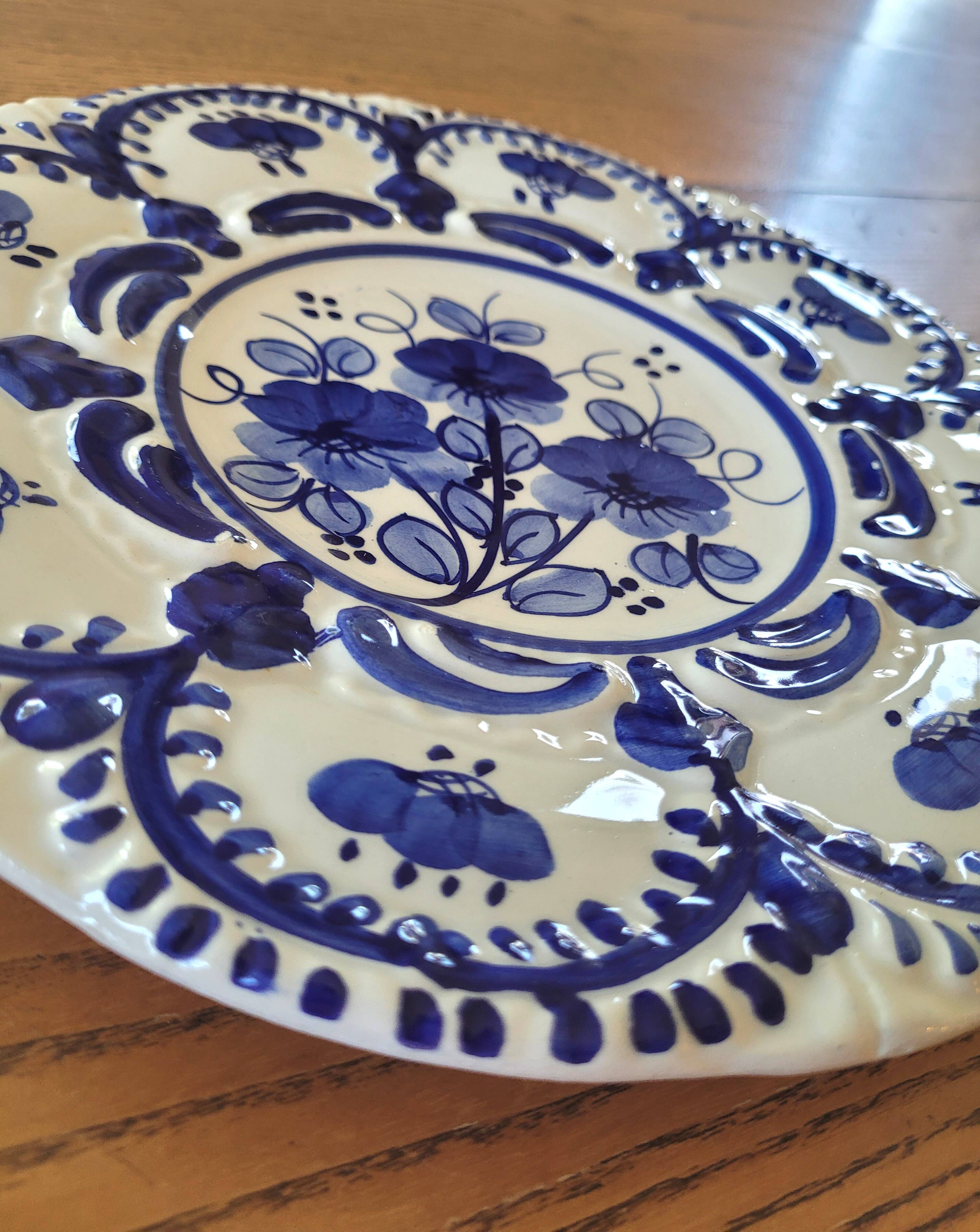 Ceramic wall plate signed HNOS Martinez Spain