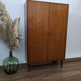 Armoire vintage