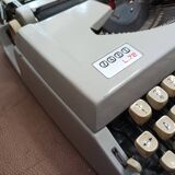 Vintage Japy L72 typewriter
