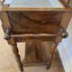 Meuble de toilette ancien avec marbre blanc et miroir