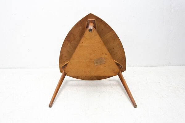 Table basse en bois de chêne du milieu du siècle, Tchécoslovaquie, années 1960