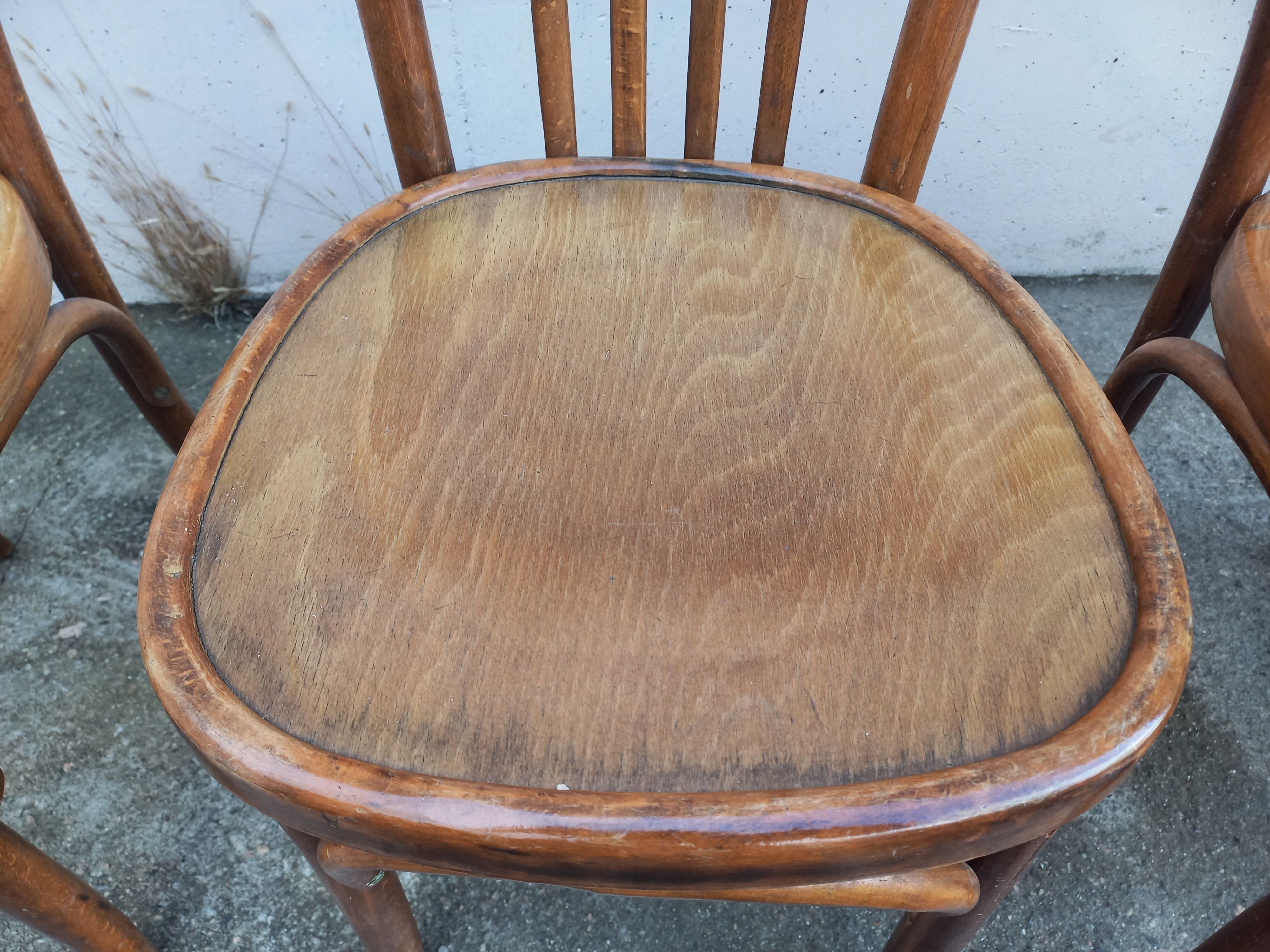 Chaises bistrot vintage
