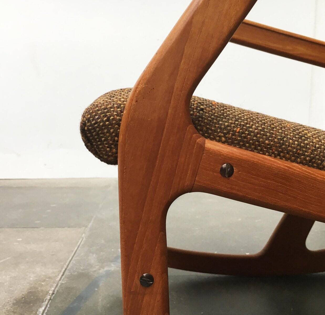 Mid-century model 100 rocking chair in Danish teak by Søren Georg Jensen for Kubus Møbler, 1960s.