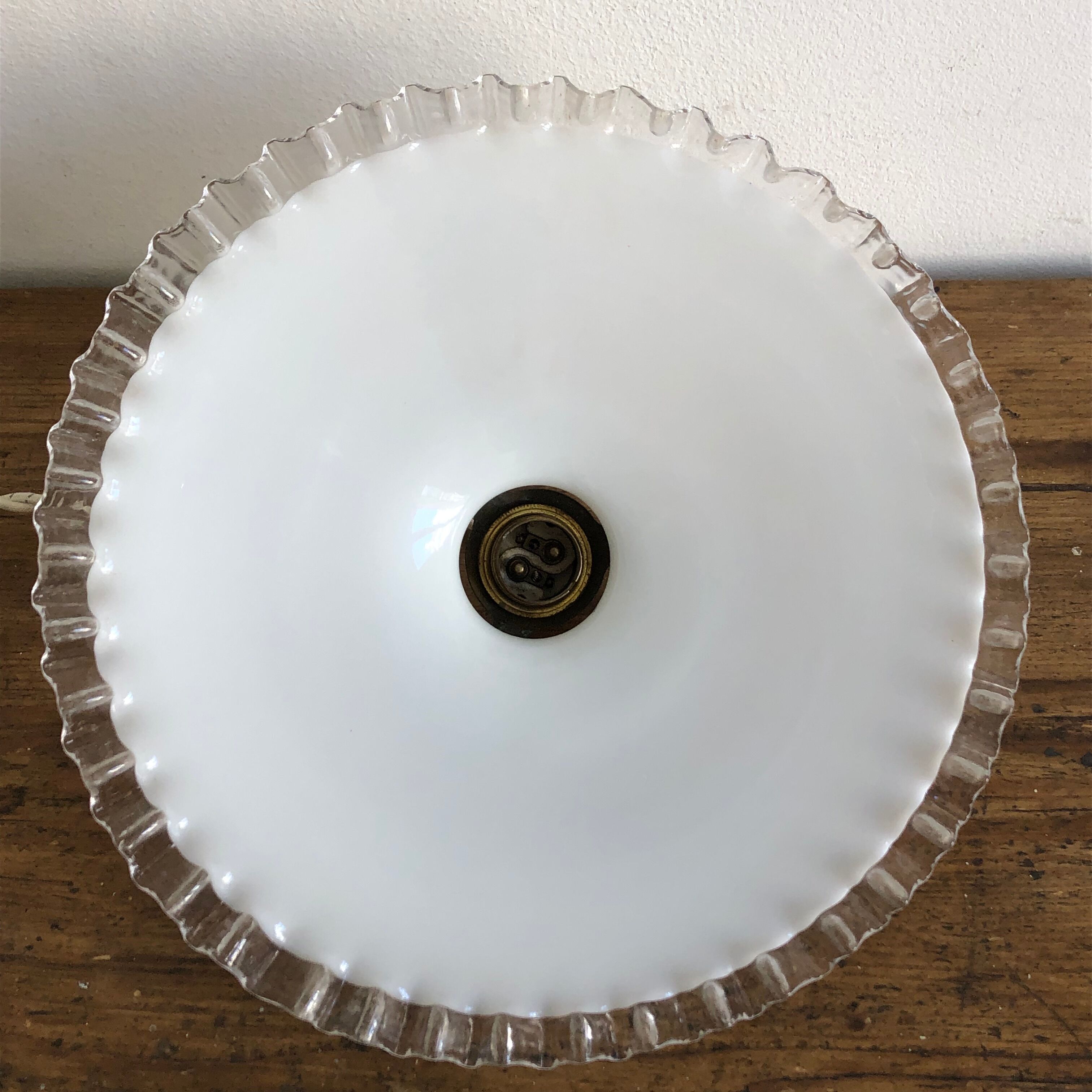 Suspension opaline, éclairage vintage