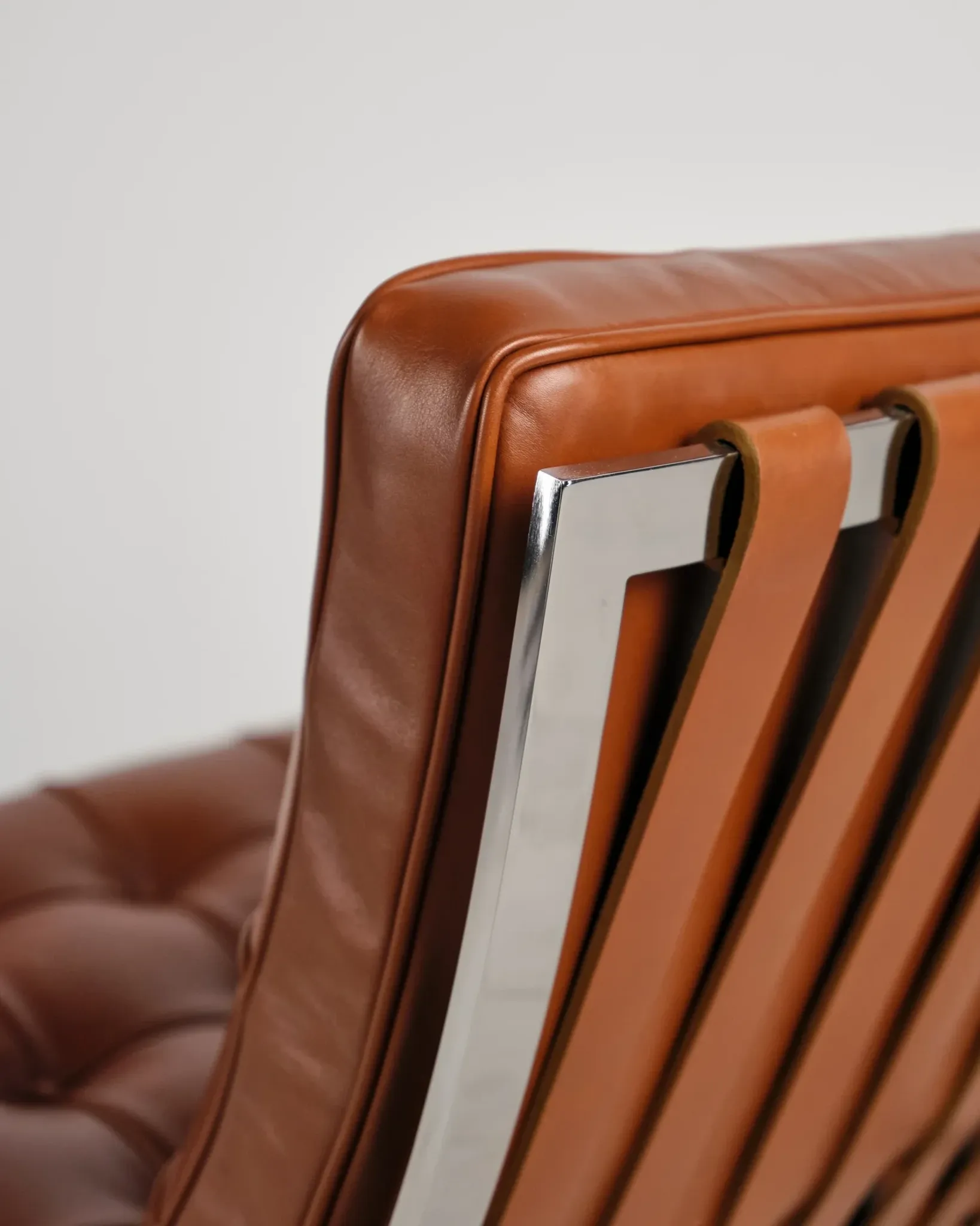 Barcelona chair in leather by Mies van der Rohe, Knoll International