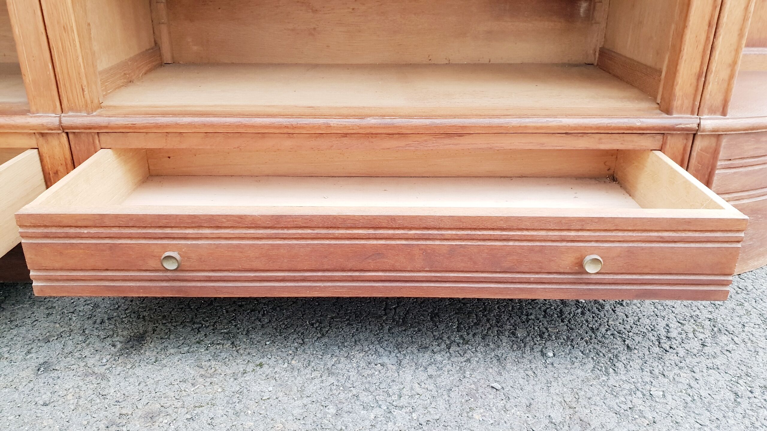 Vintage notary library