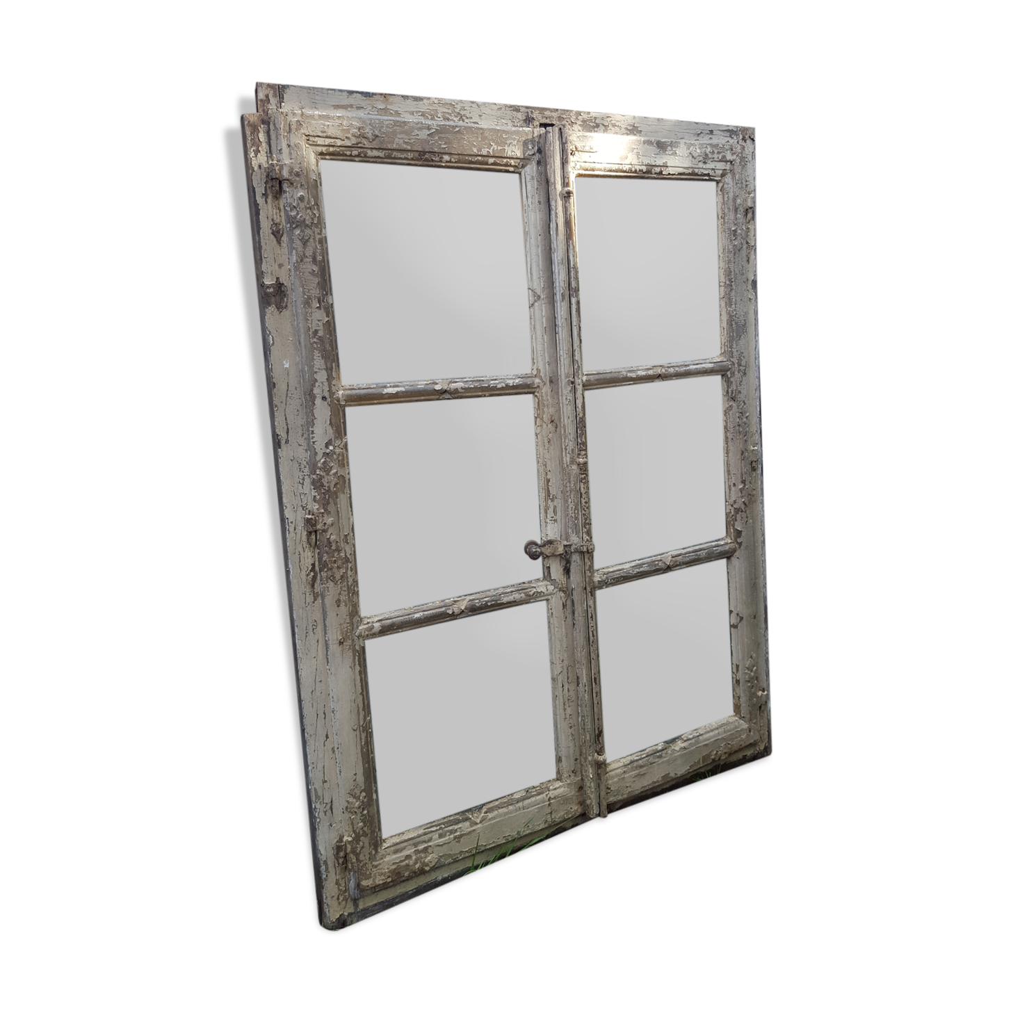 18th double-checked oak window with its frame