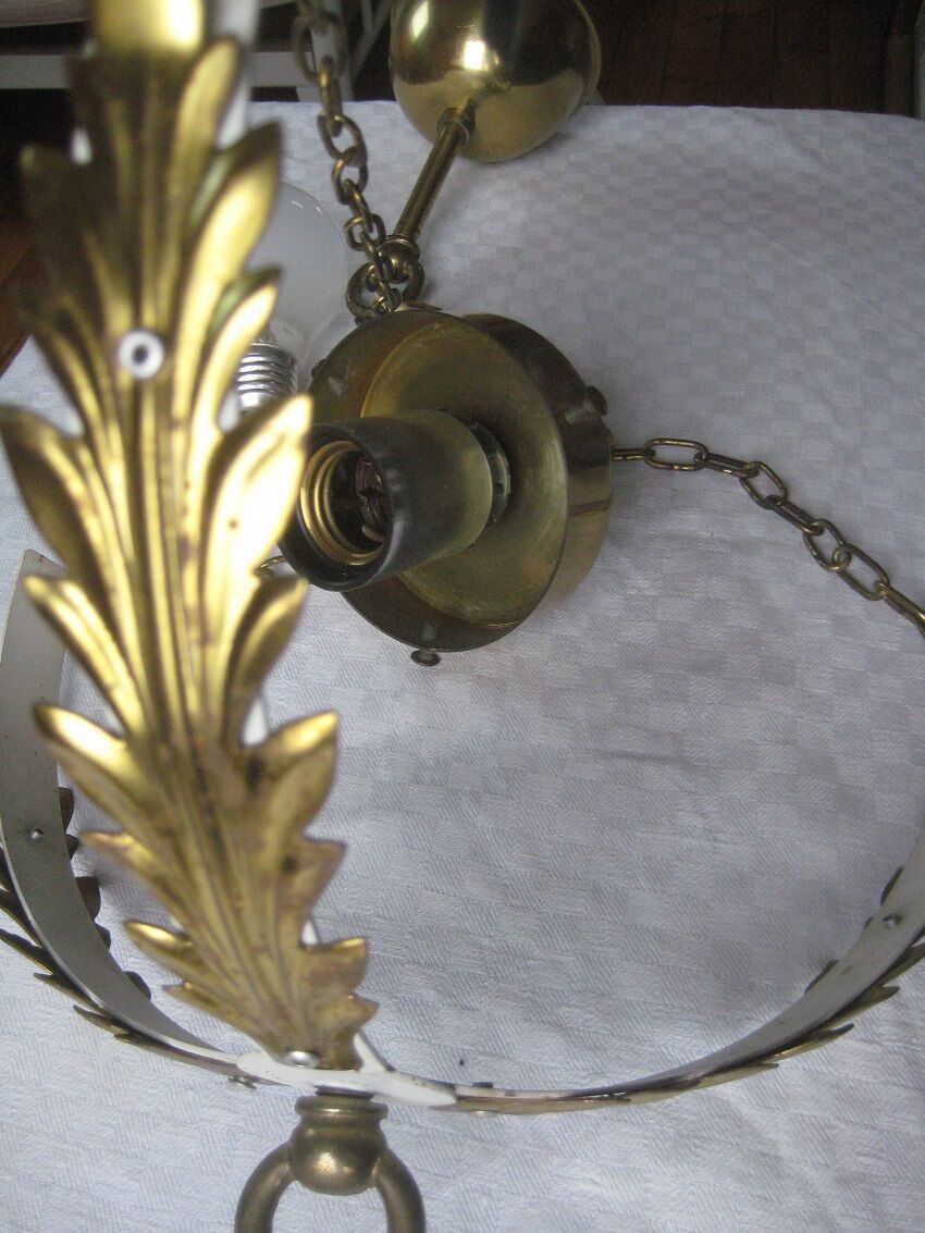 Ball hanging lamp