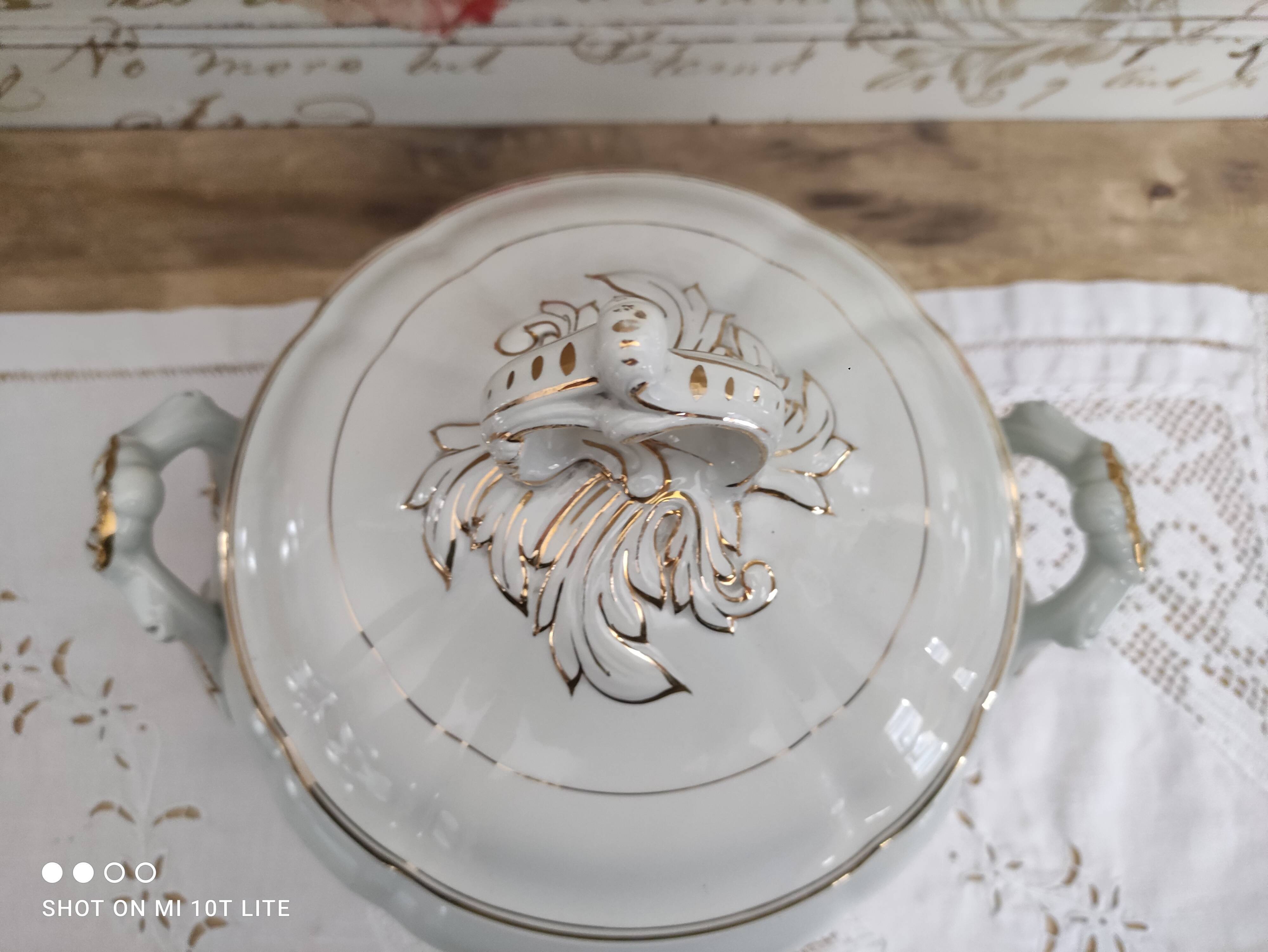Niederweiler soup bowl in white earthenware bordered gold