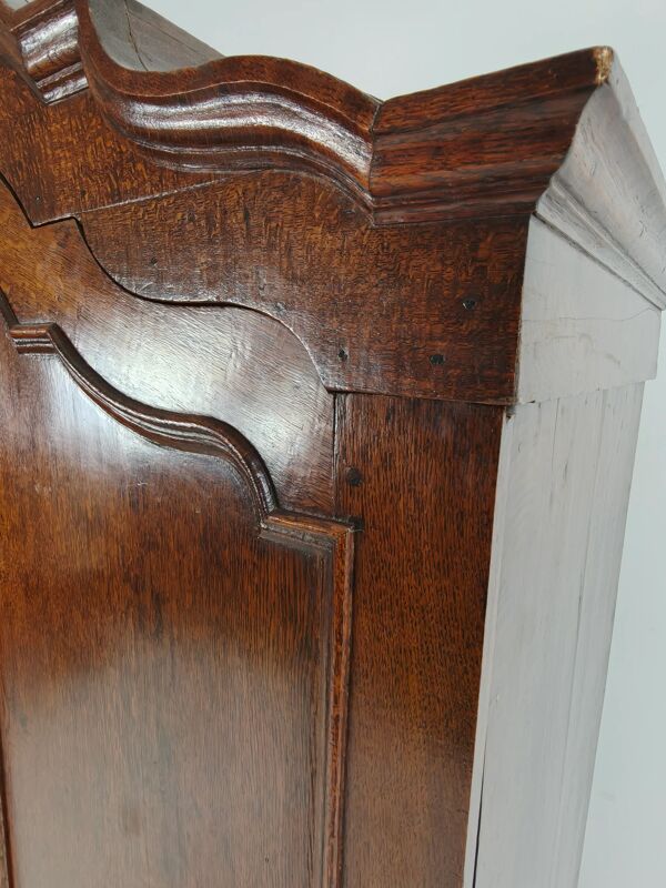 Rare armoire hollandaise en chêne du XVIIIe siècle – « Luierkabinet »