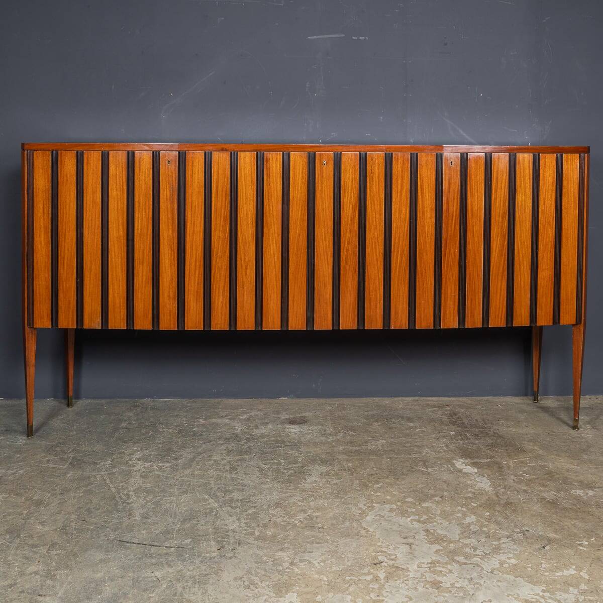 MID 20thC ITALIAN STRIPED WOODEN BUFFET BY PAOLO BUFFA c.1950