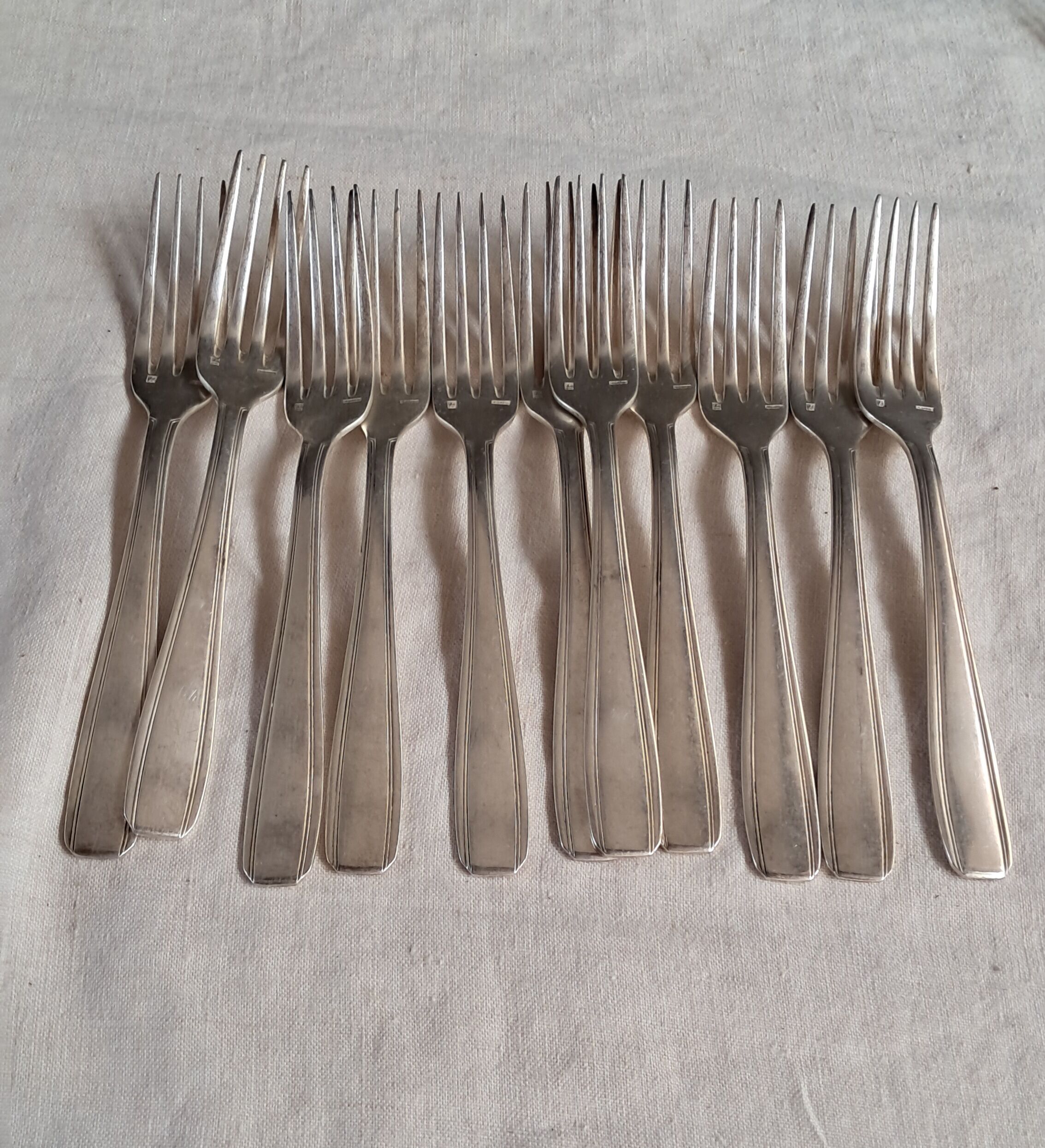 Set of 19 antique silver-plated cutlery by Ercuis - Art Deco style.
