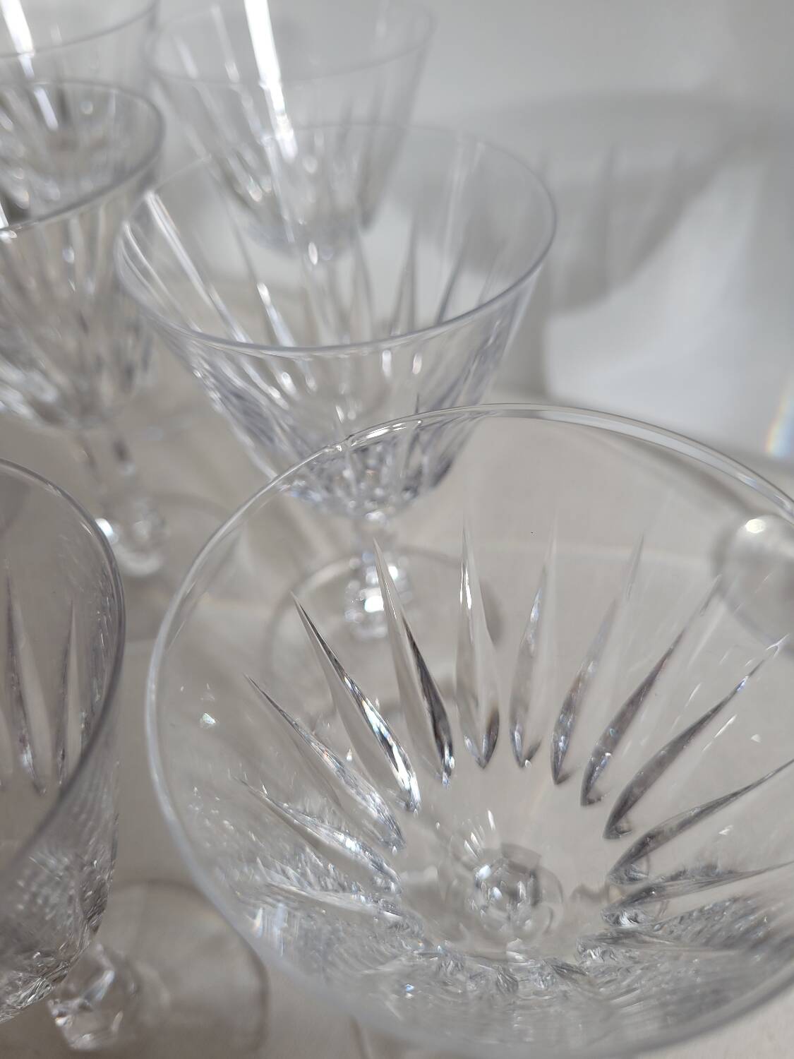 Set of 9 Villeroy and Boch white wine glasses