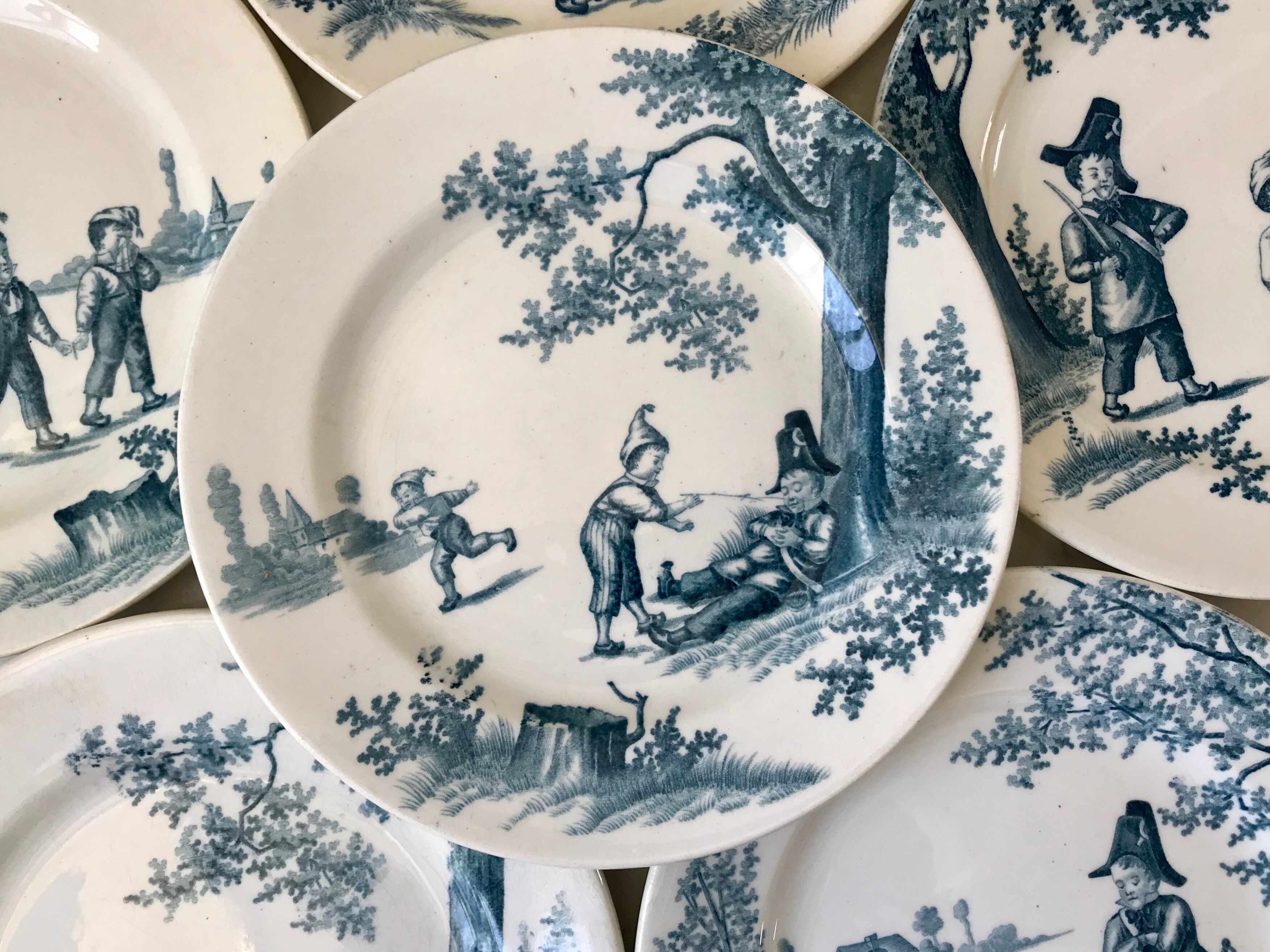 Set of 6 flat plates Iron Earth model "Garde Champêtre" late nineteenth