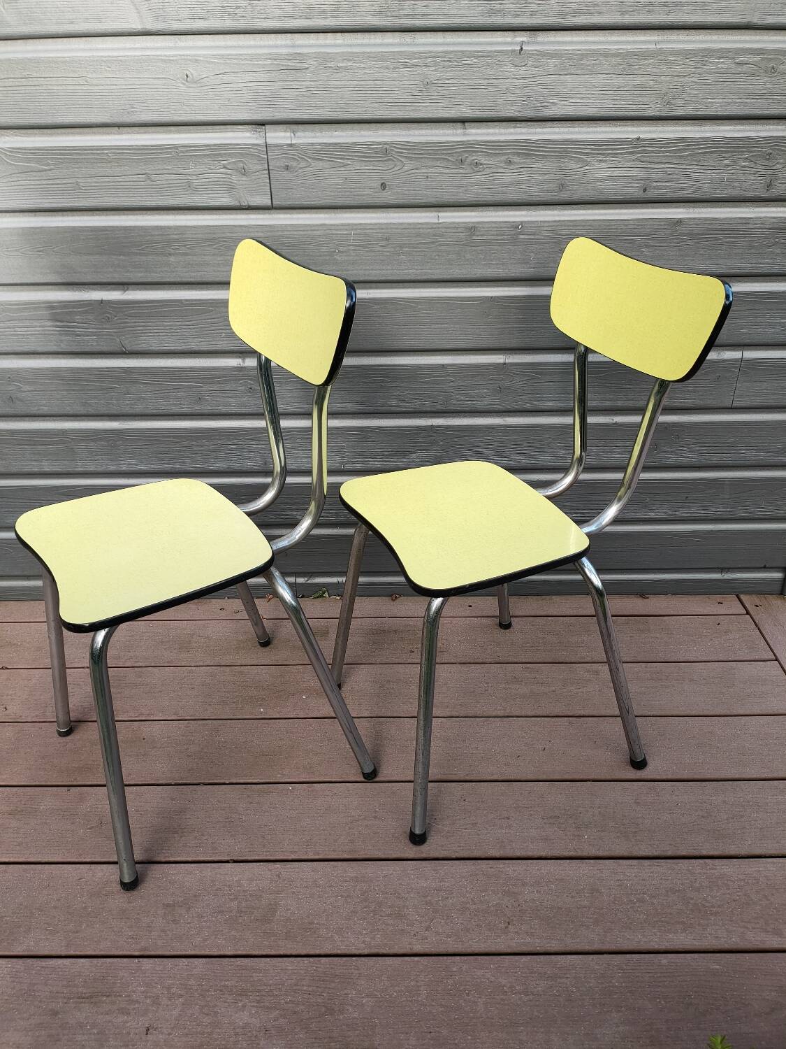 Paire de chaises en formica jaunes