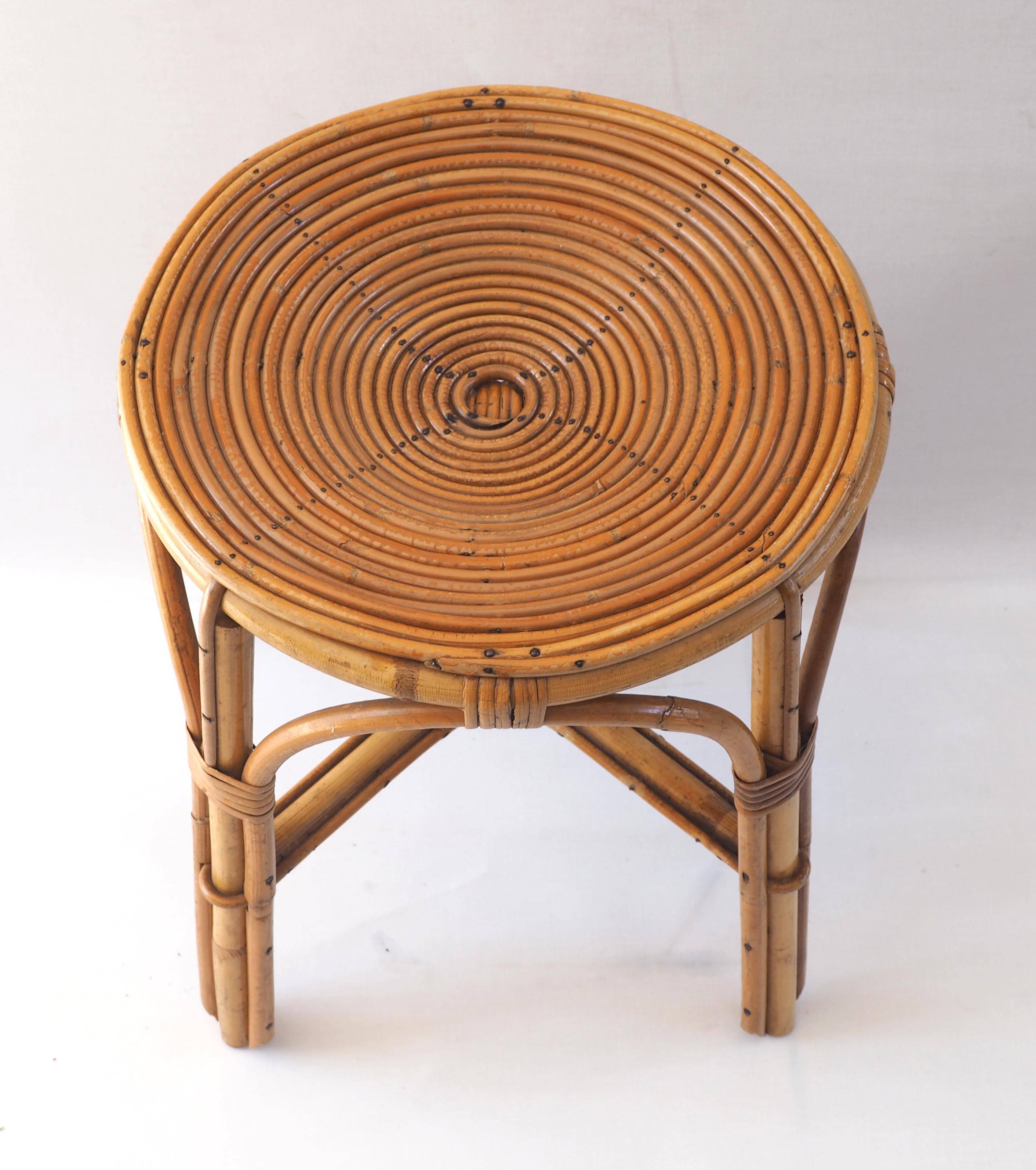 Tabouret rotin assise spirale