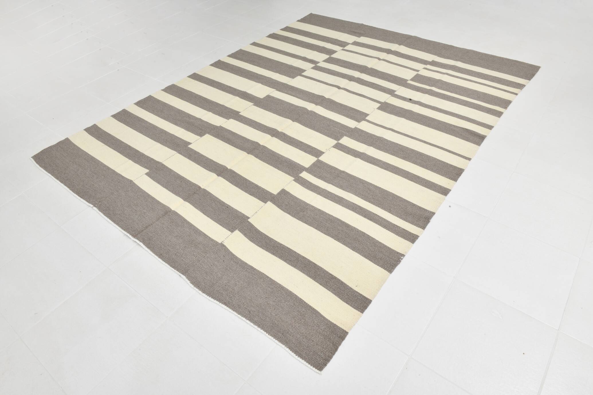 Modern Beige Grey Vintage Kilim Rug, 204x278Cm