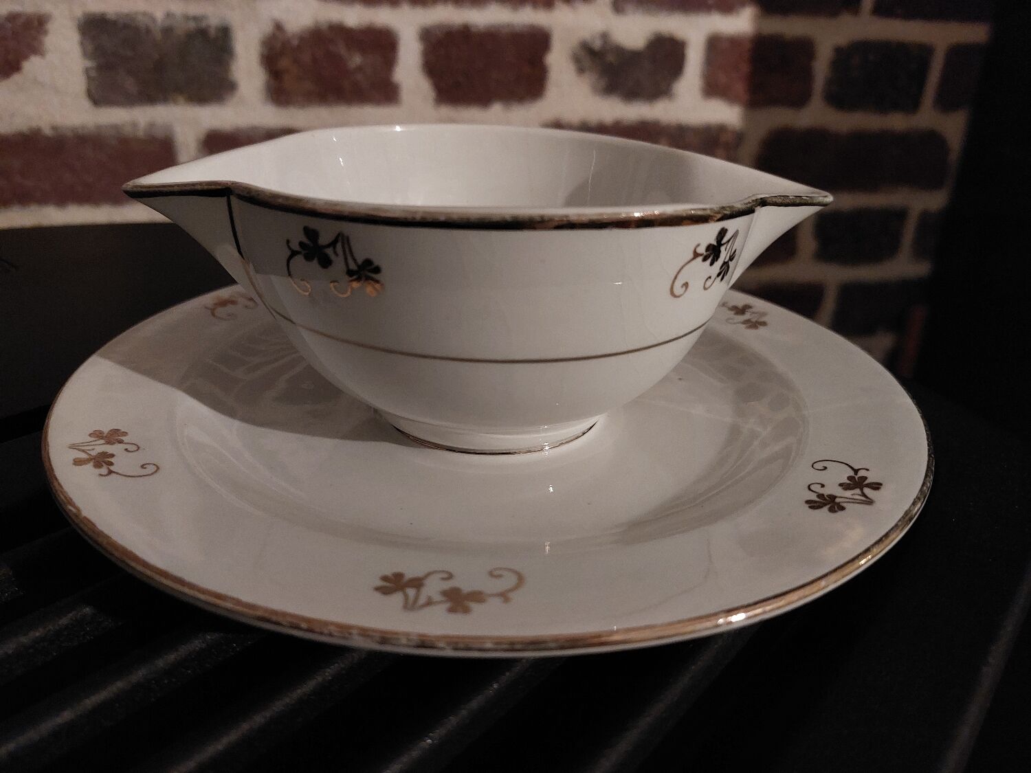 Saucière demi porcelaine Saint Amand