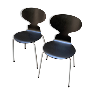 Paire de chaises modèle Fourmi d'Arne Jacobsen édition Fritz Hansen