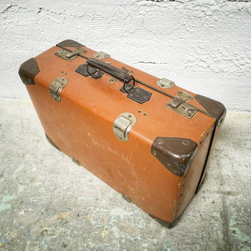 The cardboard suitcase