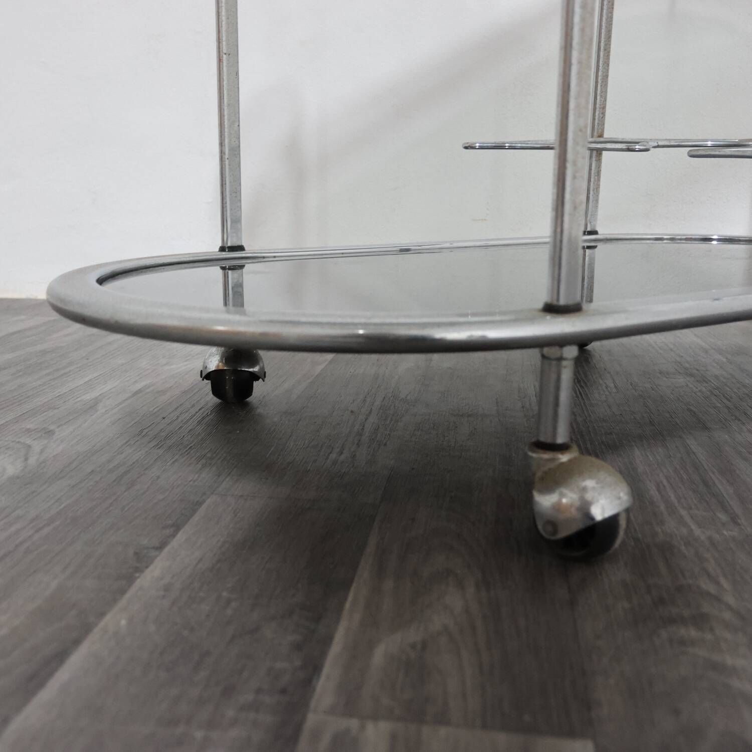 Carrello Portavivande In Acciaio Doppio Ripiano Cristallo Fumè Design