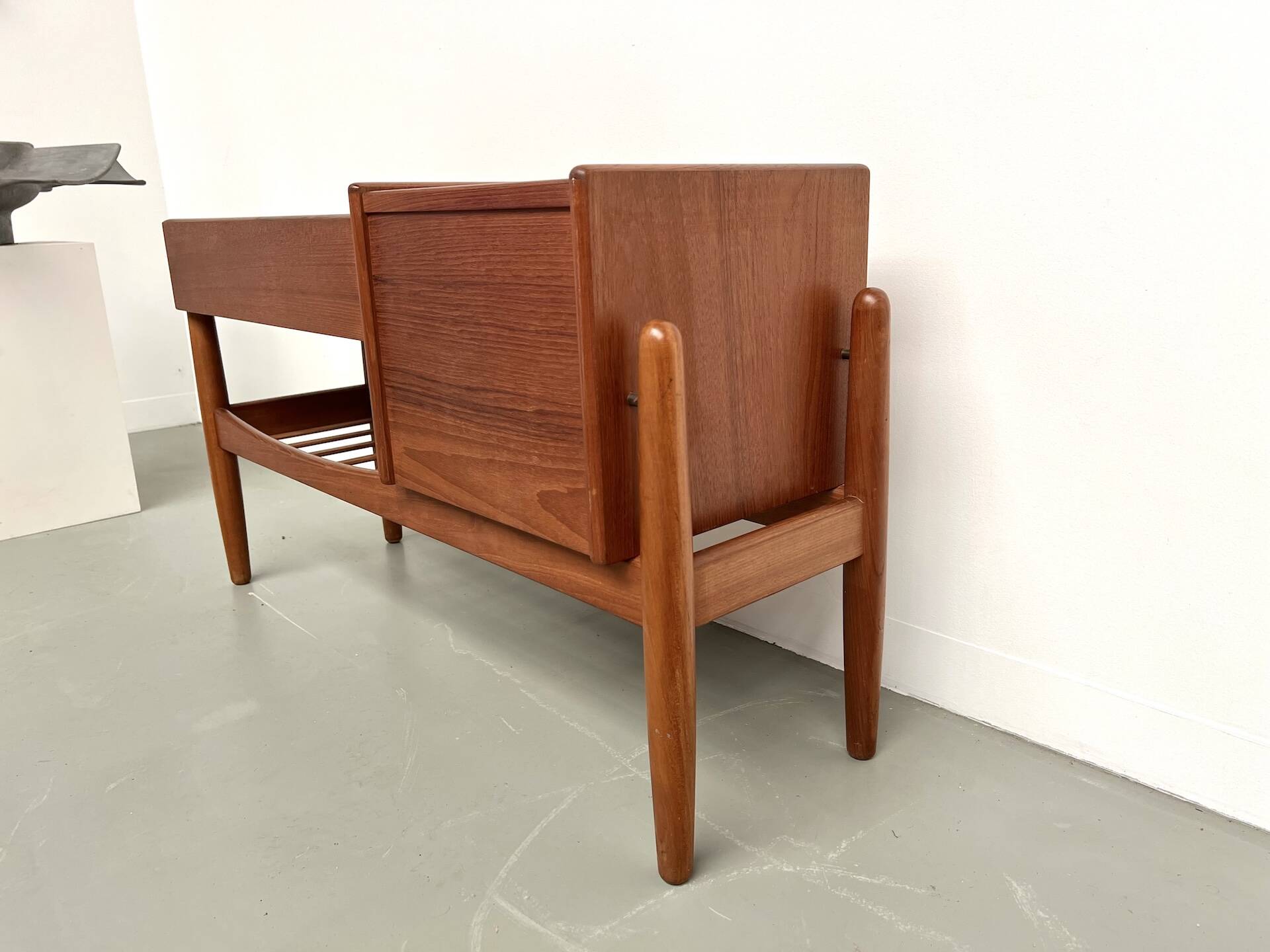 Arne Wahl Iversen teak planter