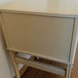 Chippy Phone Seat Table