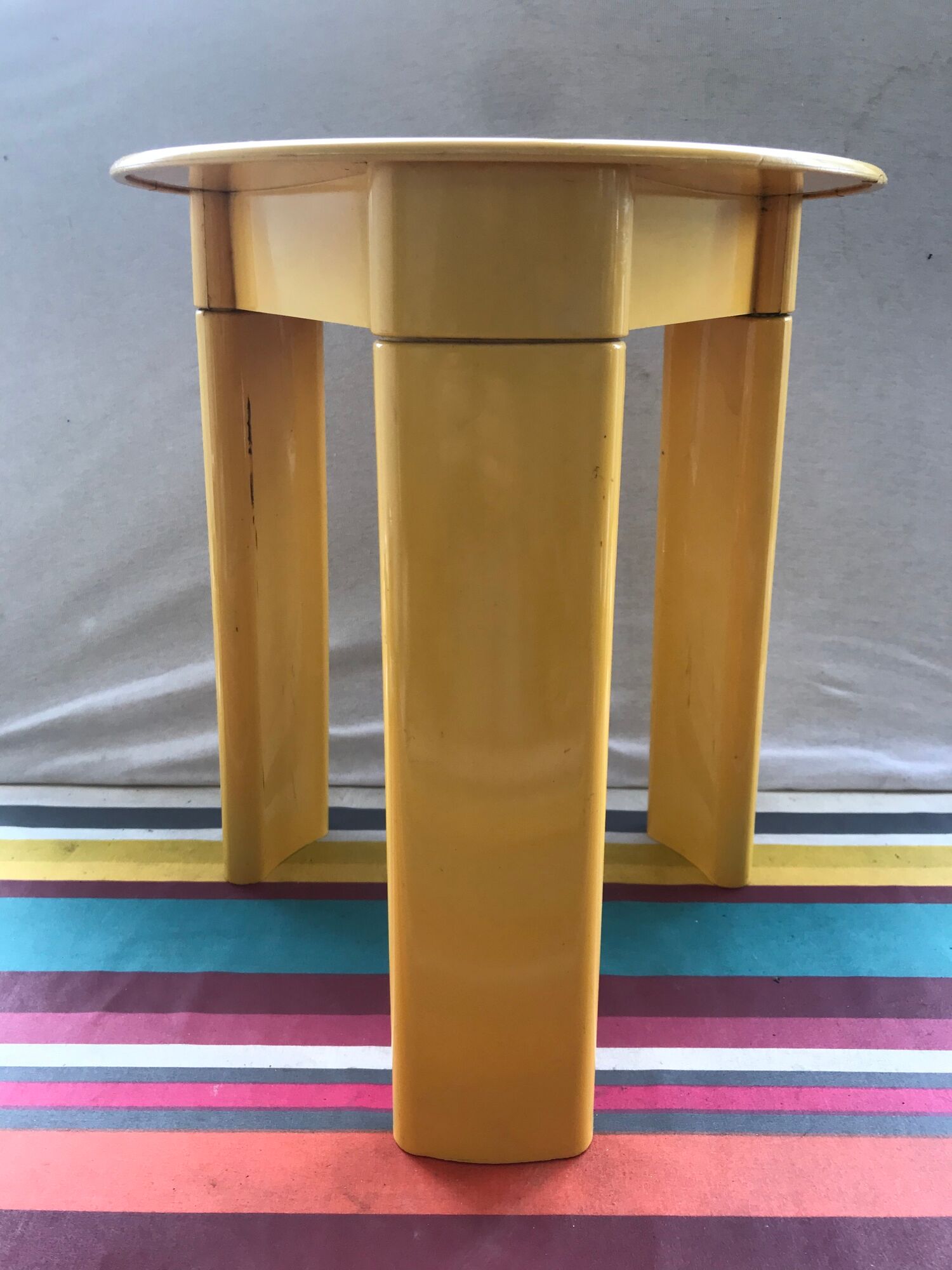 Former Gedy design Olaf von Bohr tripode yellow made in Italy vintage