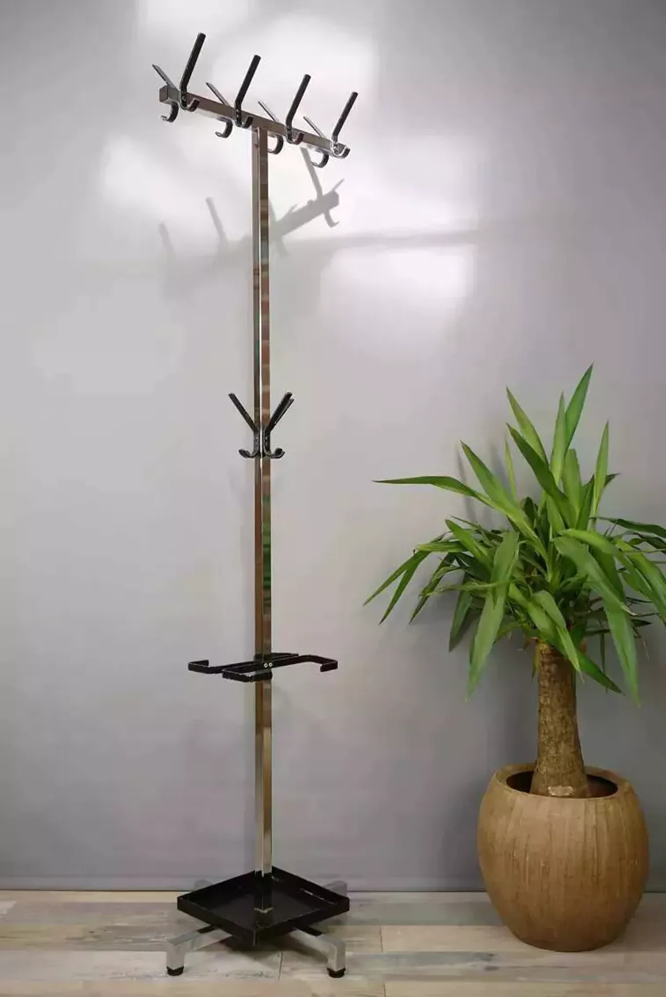 All-metal coat rack from the 50s/60s