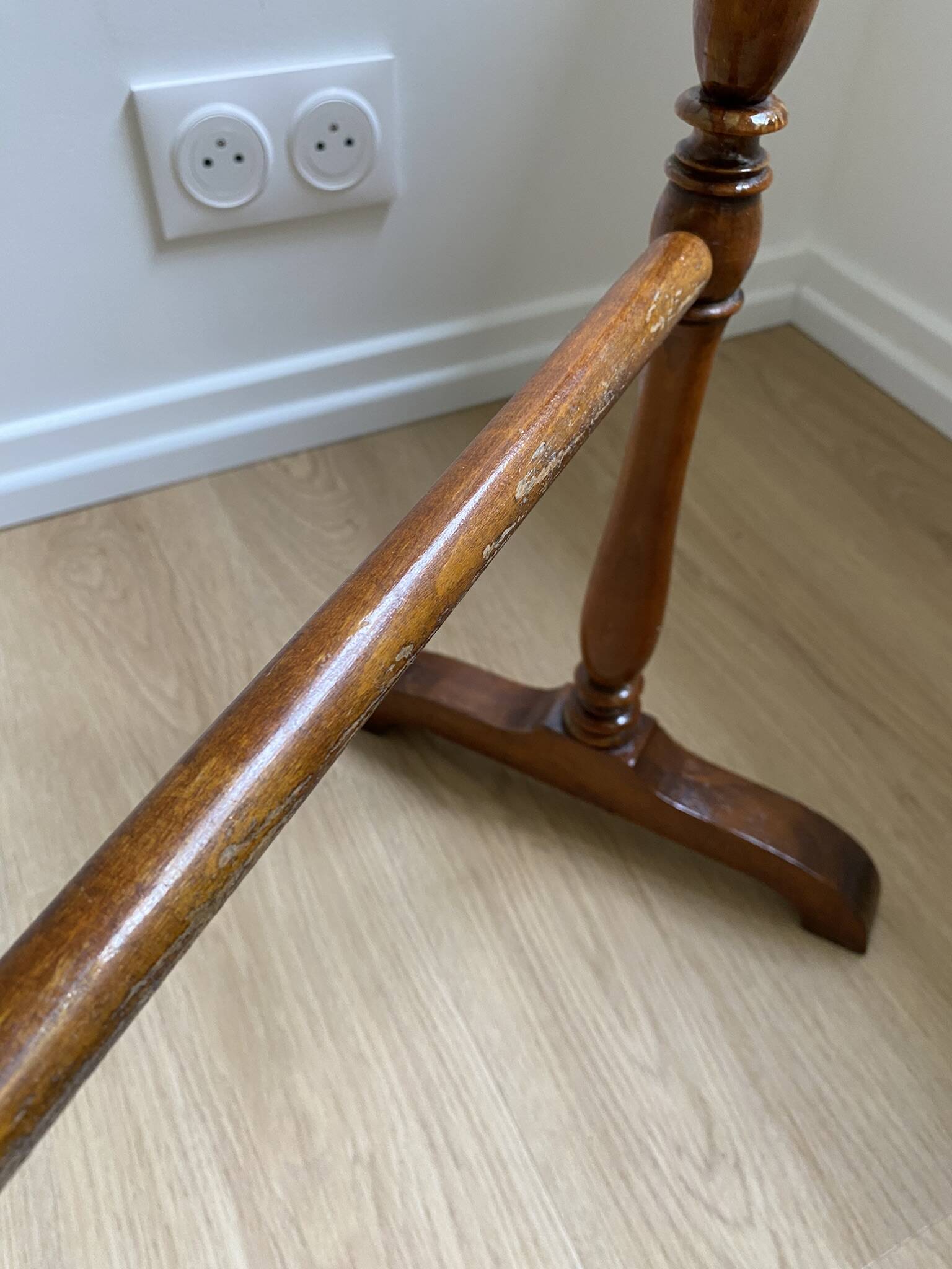 Vintage turned wooden towel rack