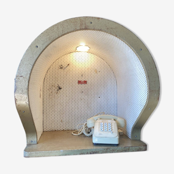 Ancienne cabine téléphonique phonique