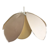Suspension flower petals