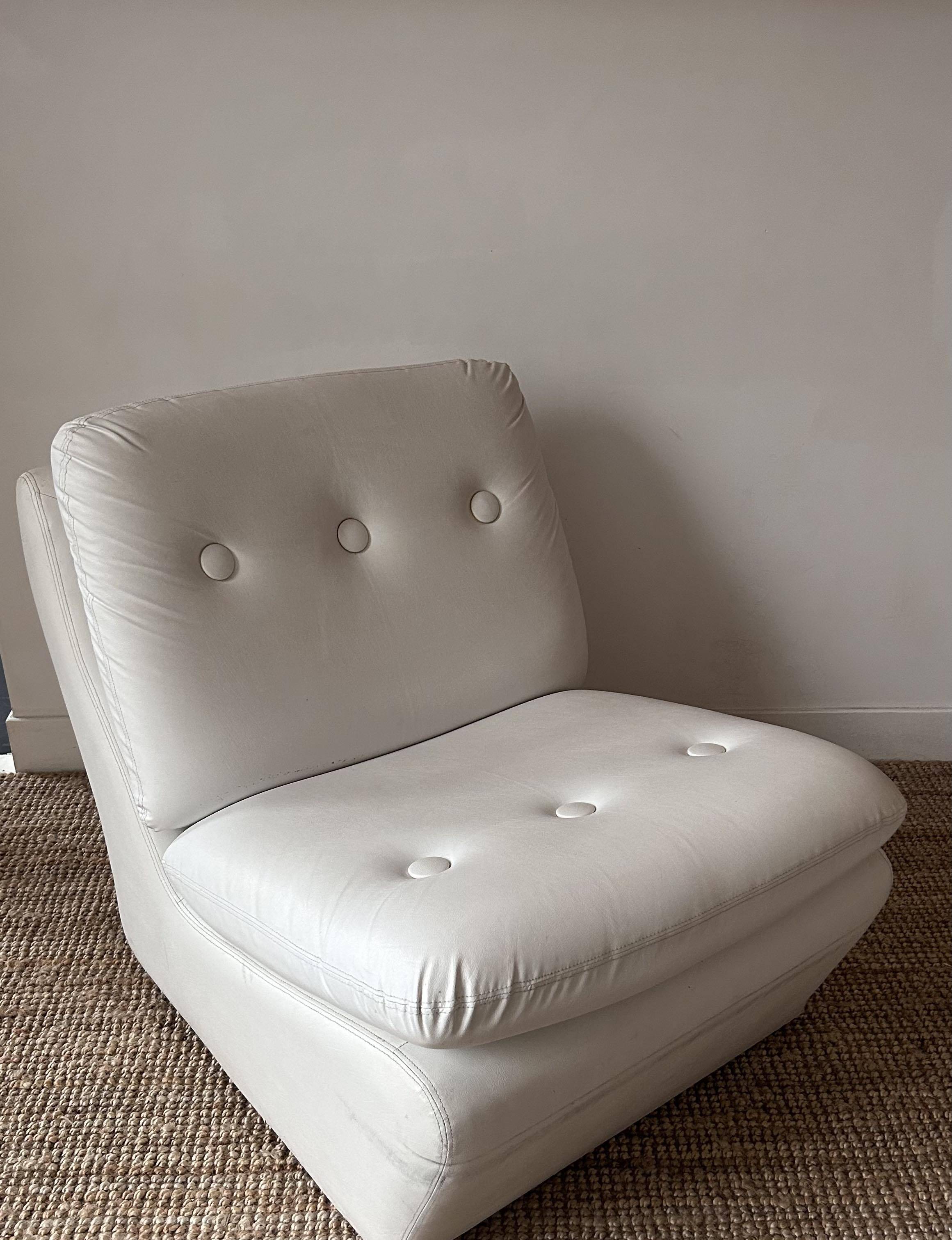 Vintage white armchair, France 1970