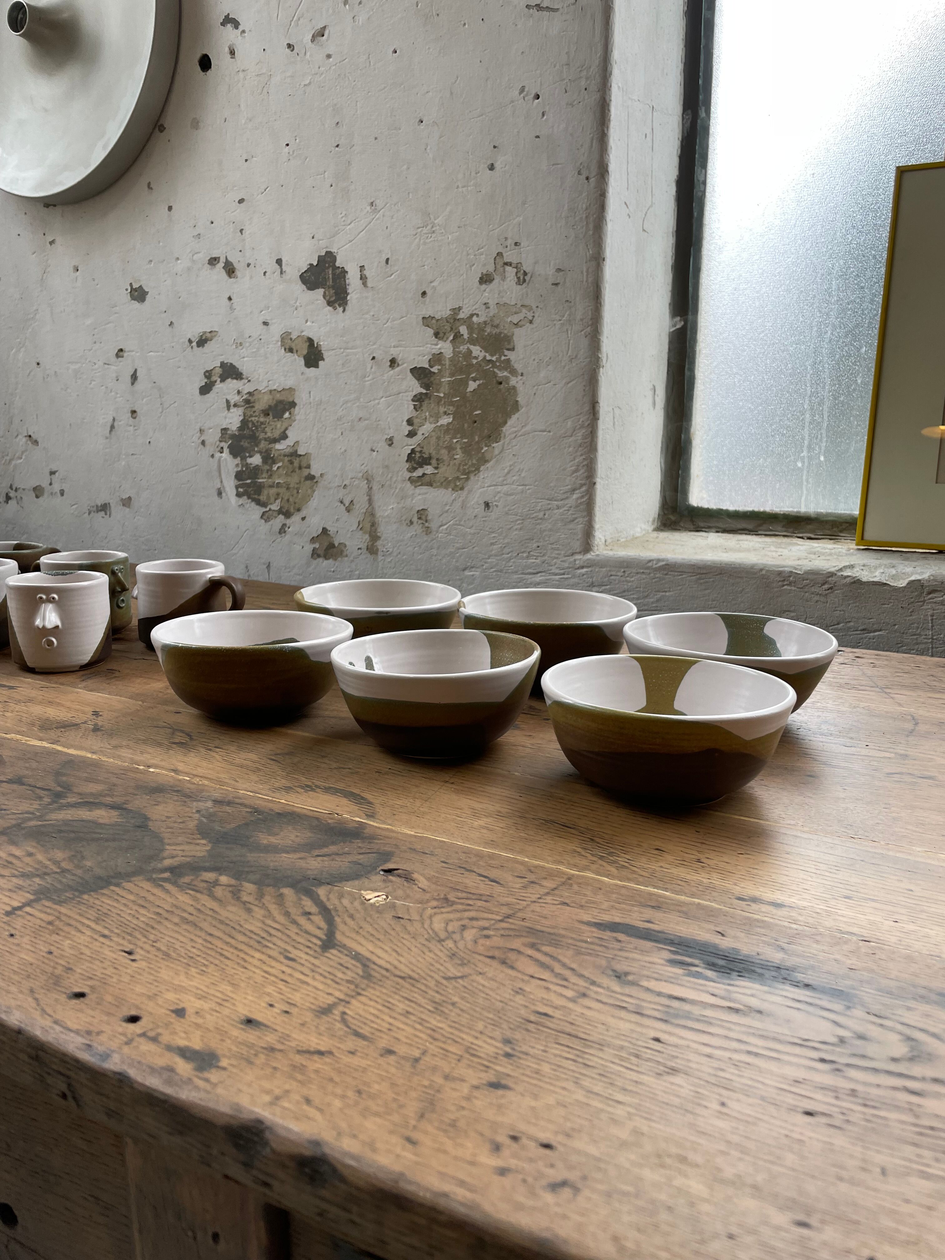 Anthropomorphic ceramic teapot, cups and bowl set