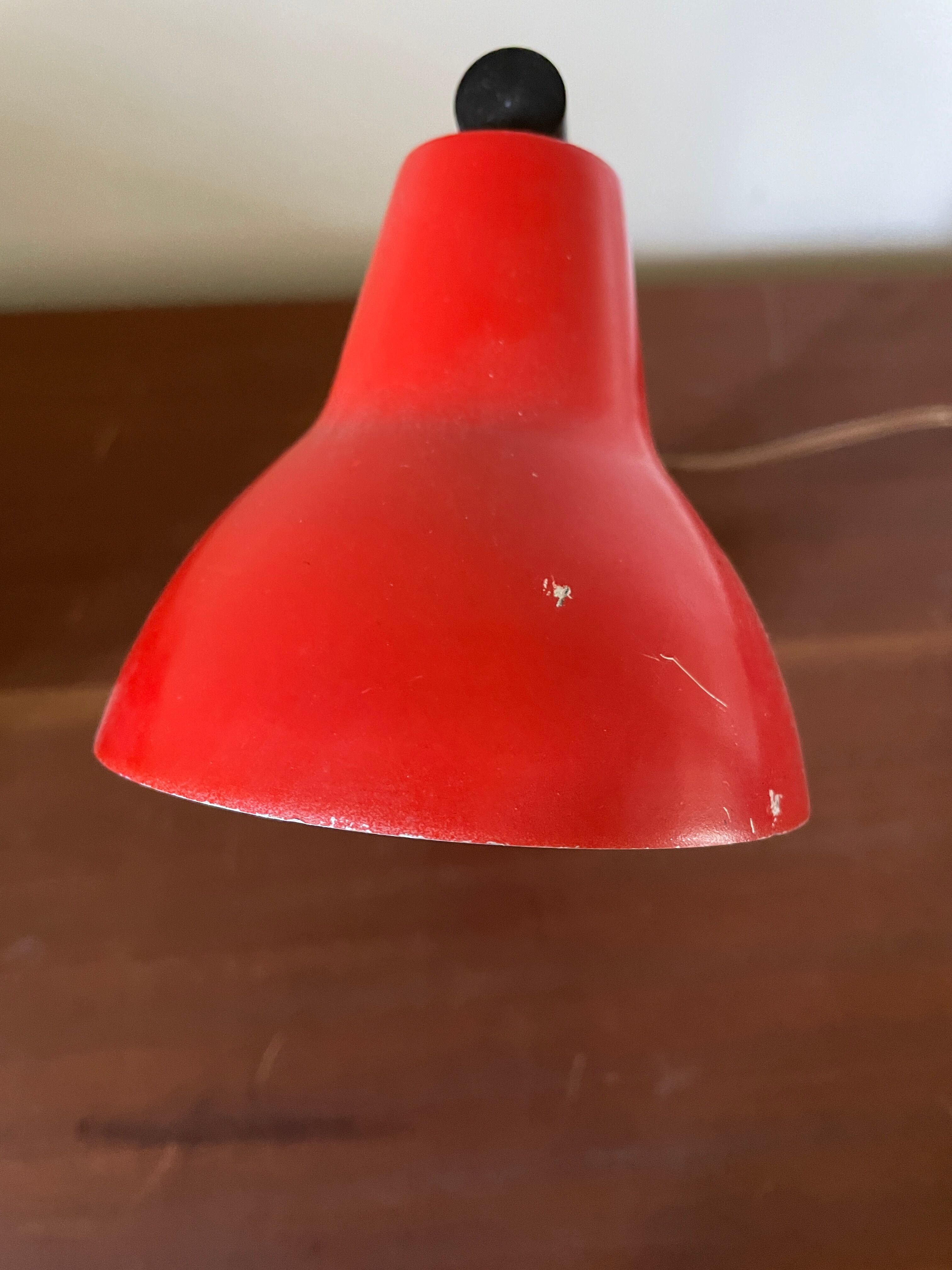 Red lamp