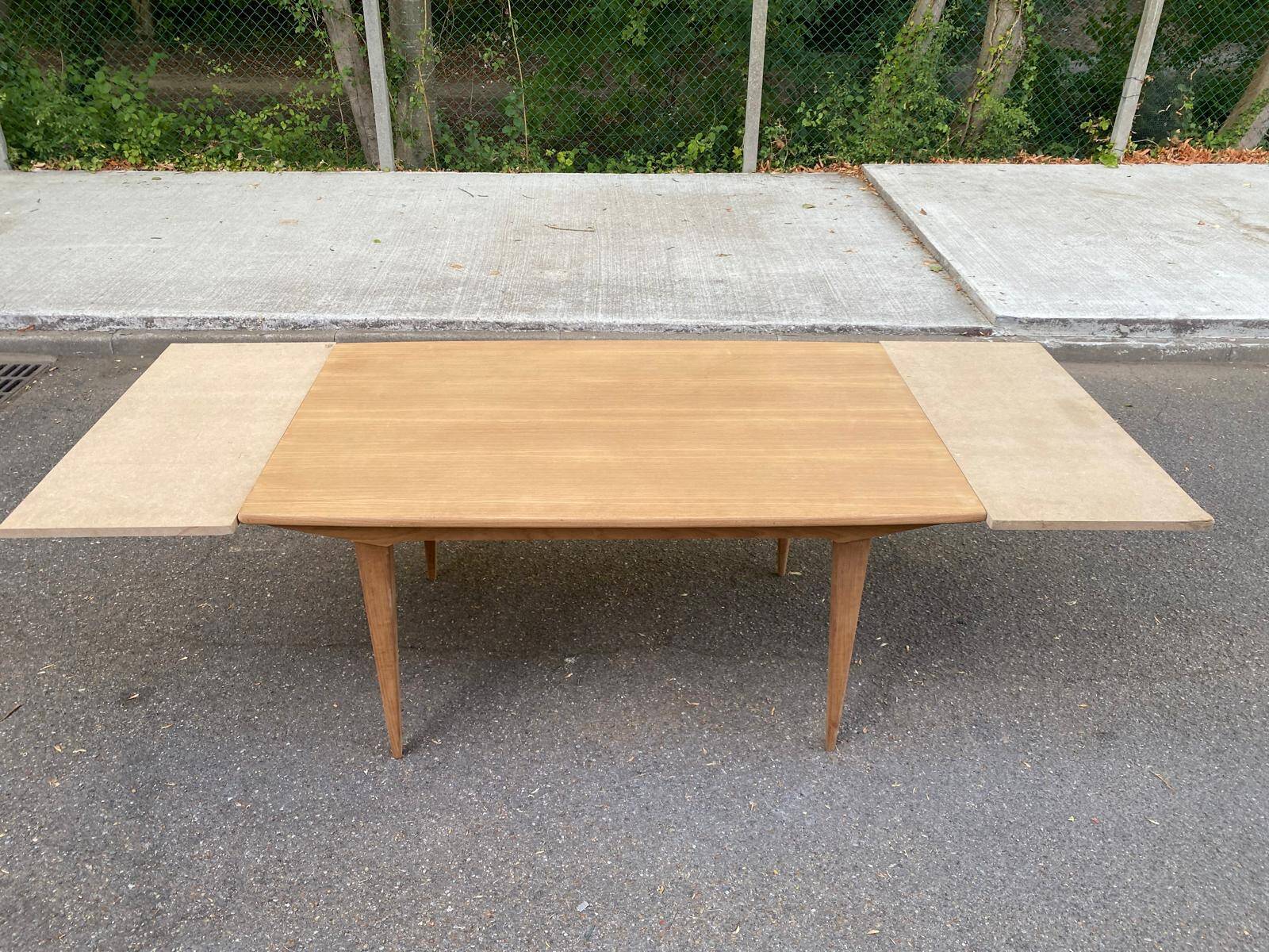 Table à manger design scandinave extensible décapée en teck brut 1960