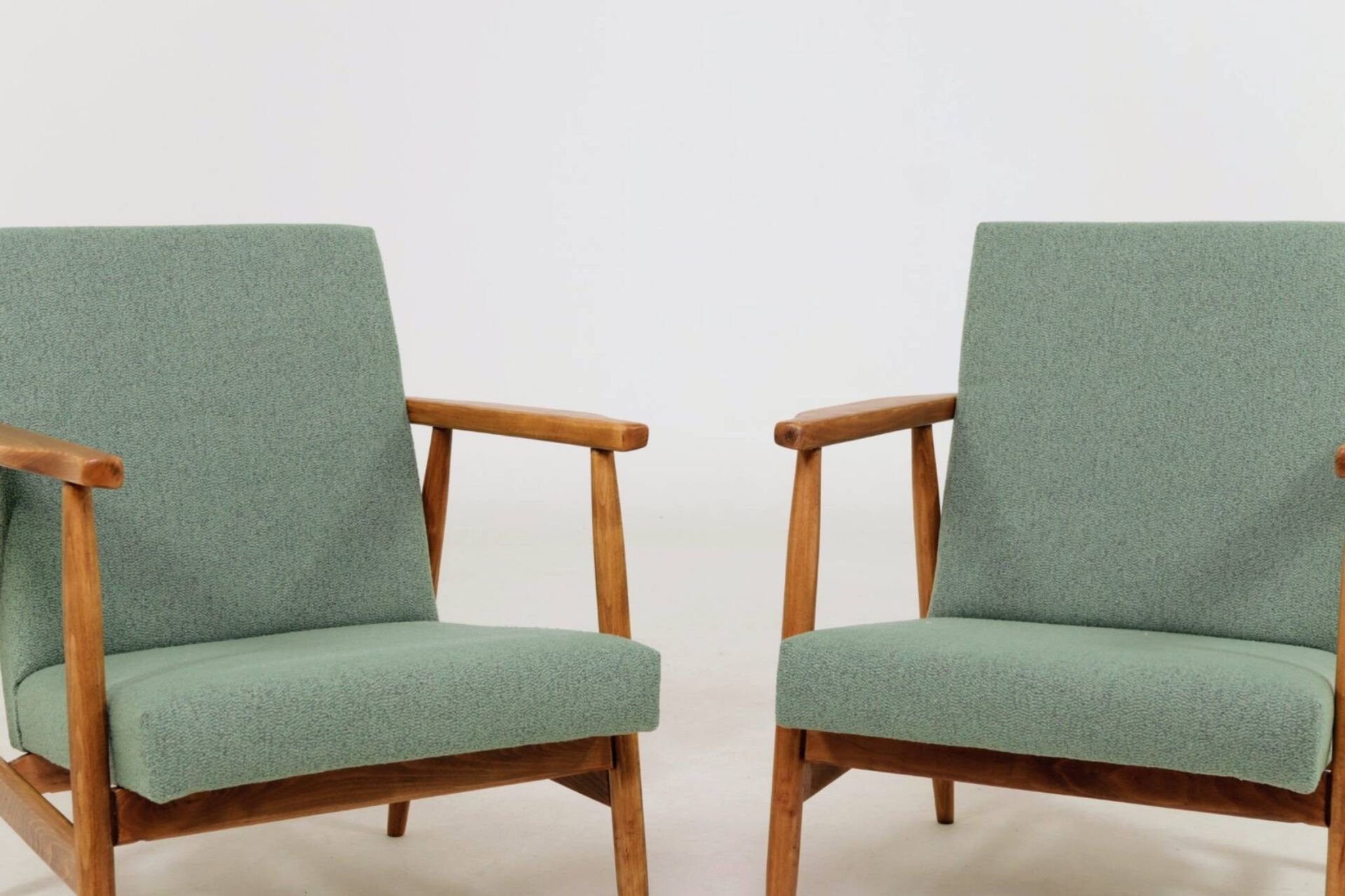 Pair of vintage long chairs mint green bouclé 1970