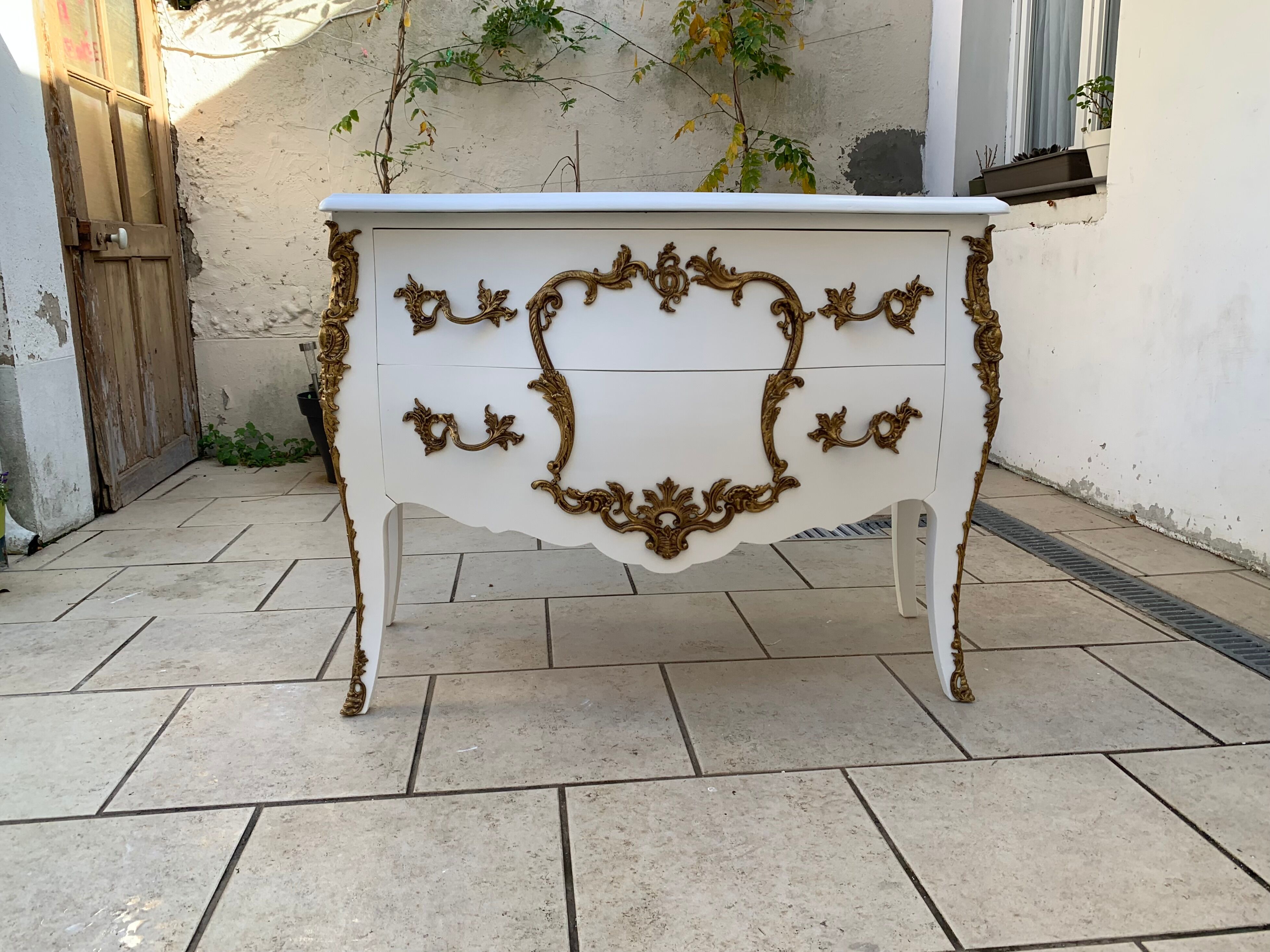 Louis XV chest of drawers