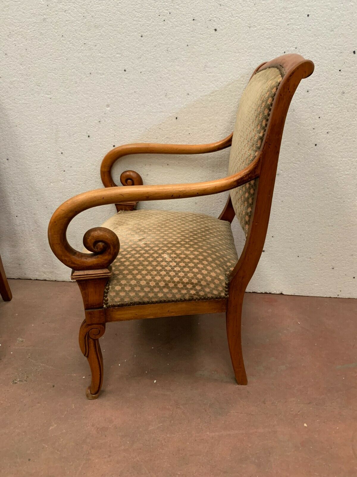 Paire de fauteuils de style Empire en hetre teinté xx siècle