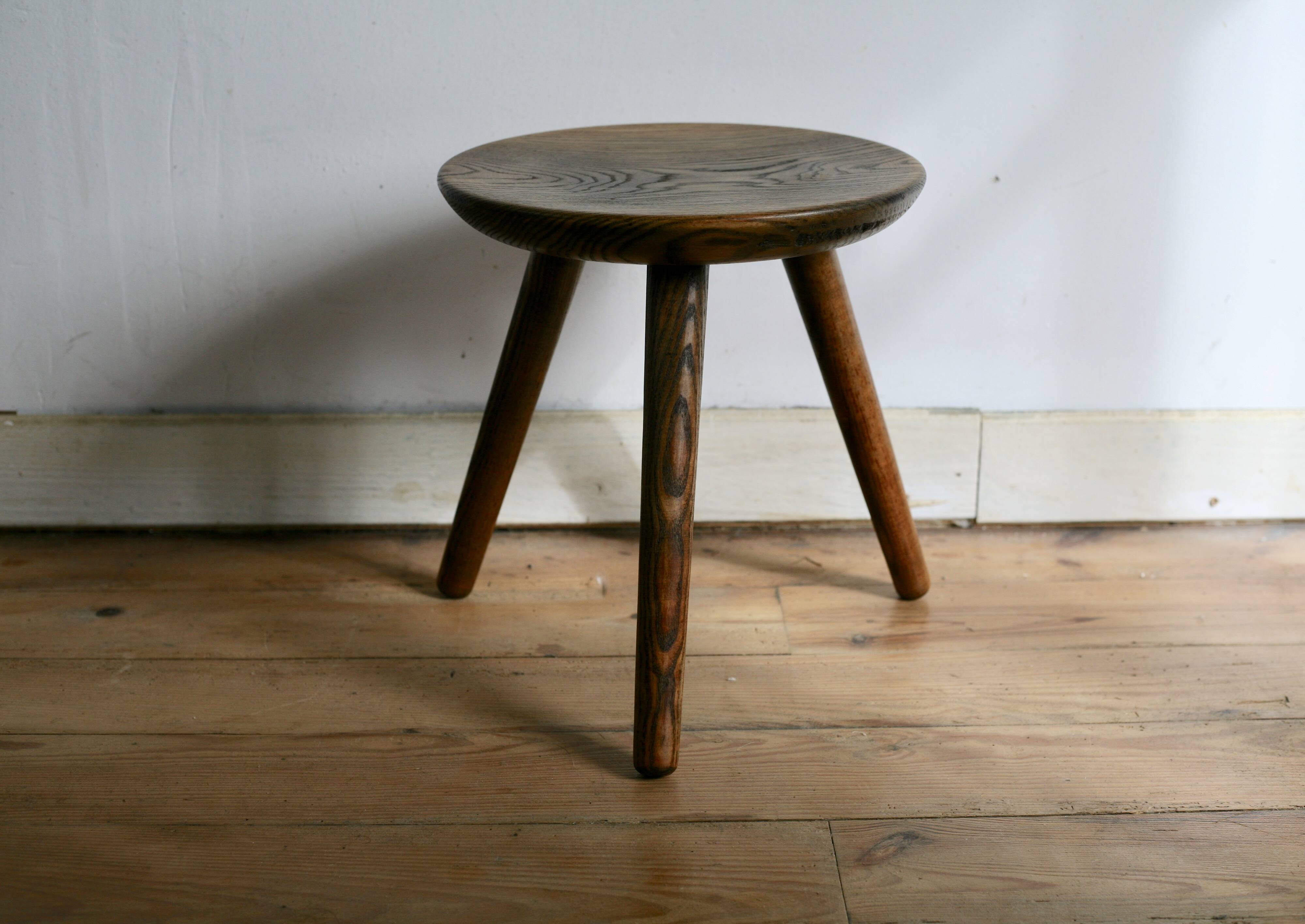 Tabouret tripode, produit dans les Vosges ( Gerardmer), années 50