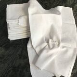 Damask napkins embroidered with an MA monogram