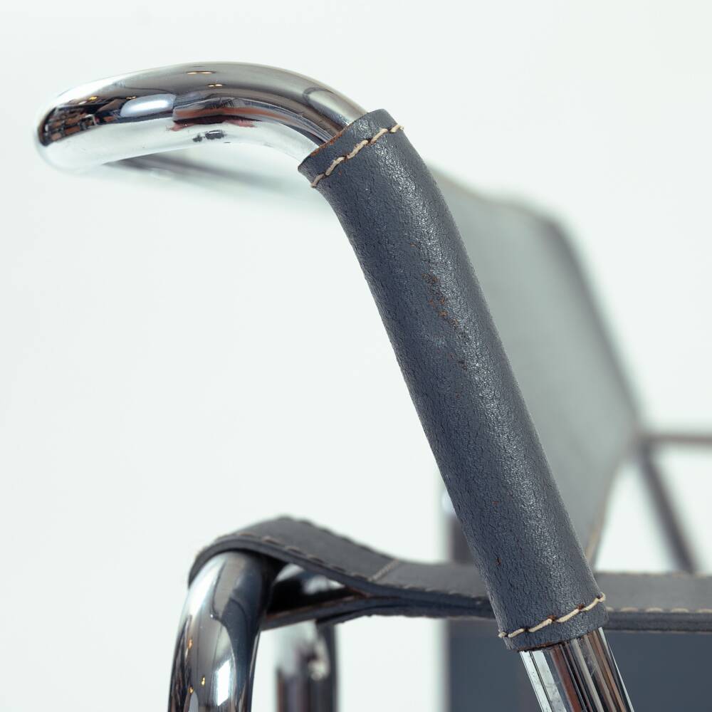 Wassily b3 lounge chair in grey by Marcel Breuer