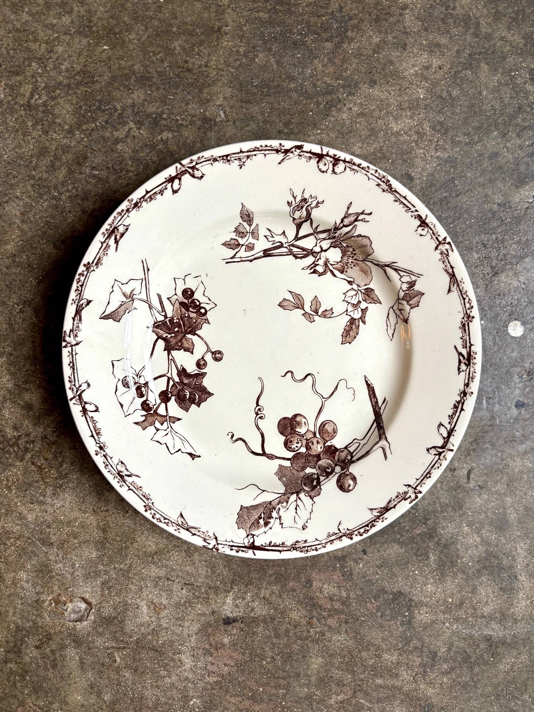 HB & Cie brown ironstone cake plate