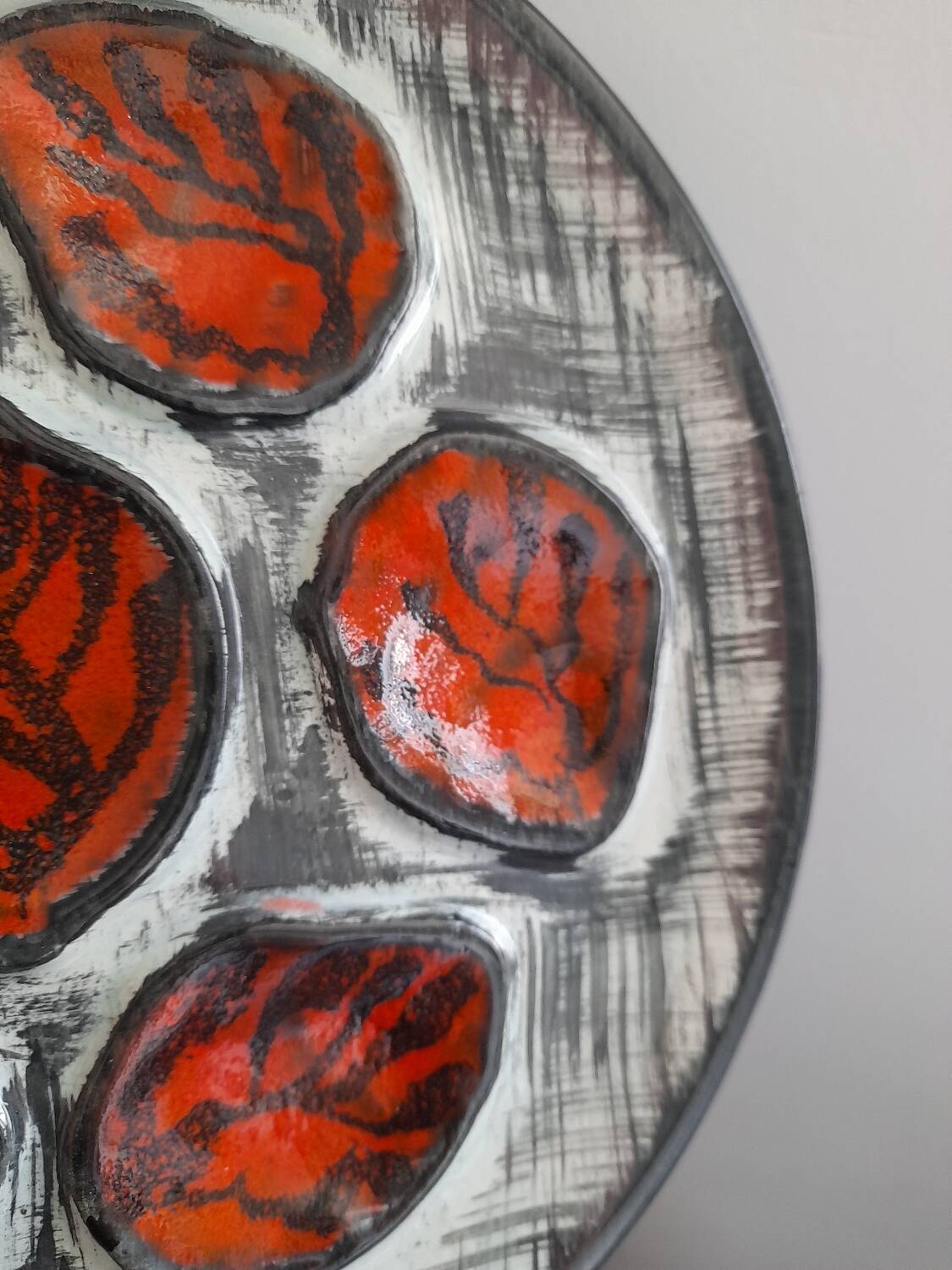 6 beautiful MBFA Pornic oyster plates