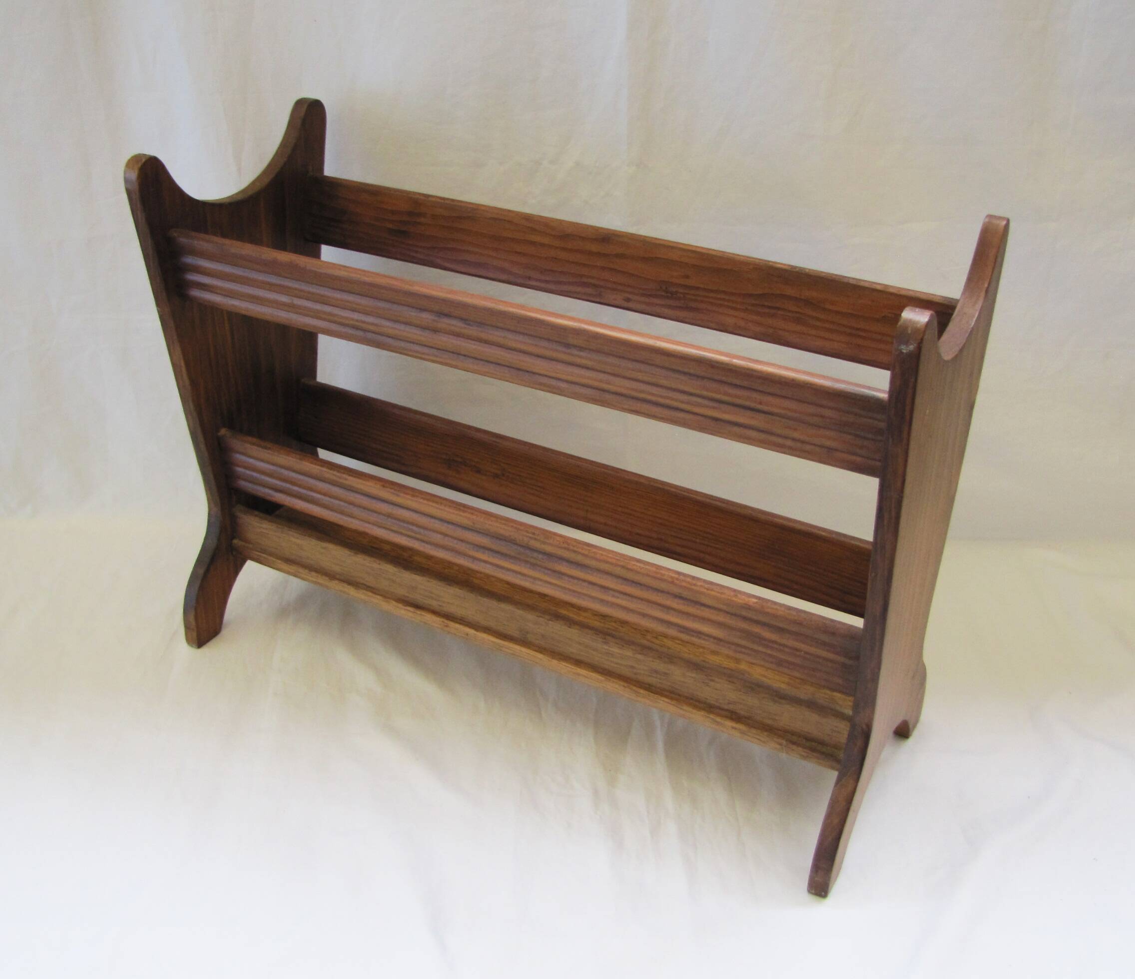 wooden magazine rack n°1