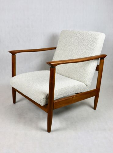 White ivory boucle gfm-142 chair, 1970s