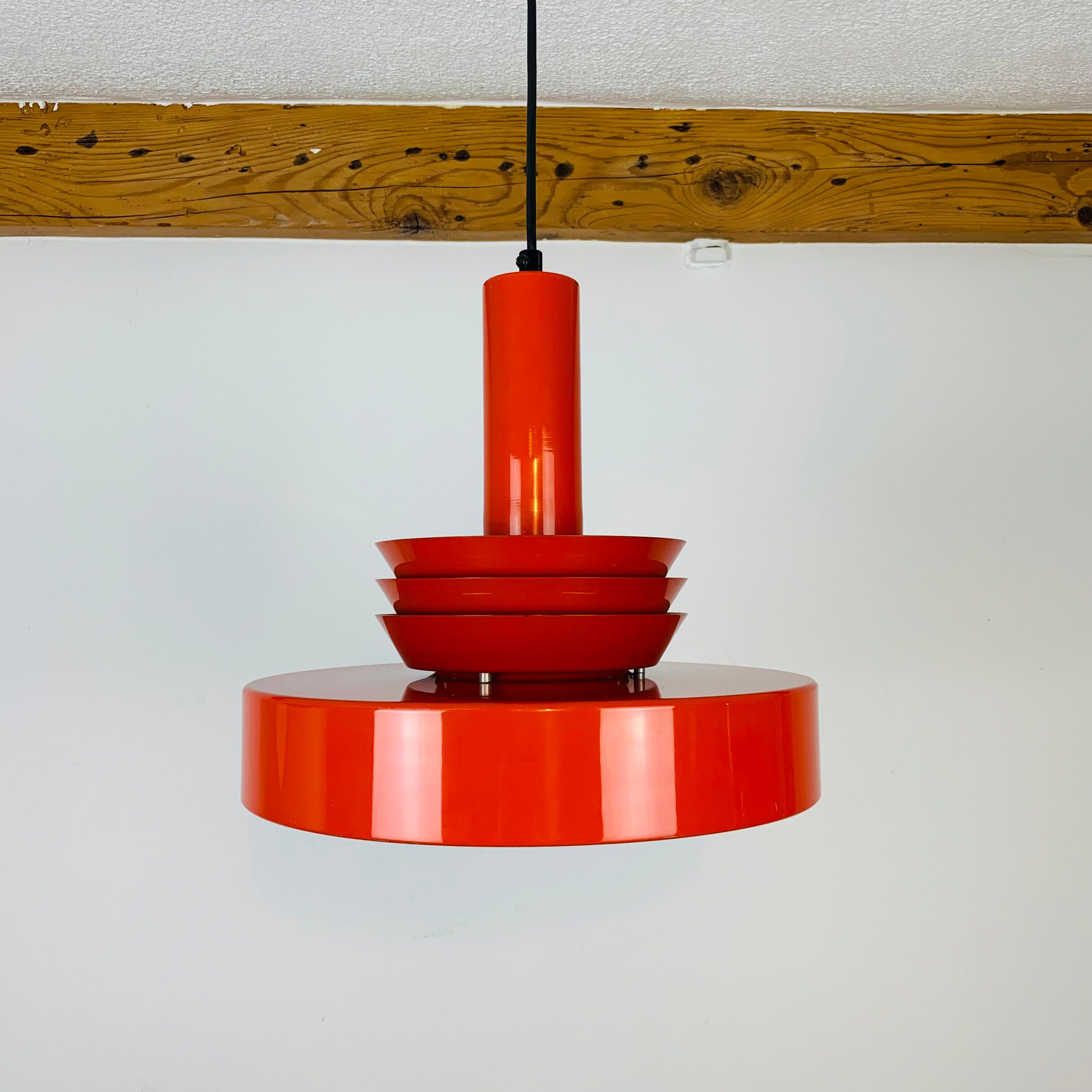 Scandinavian suspension space age Danish red